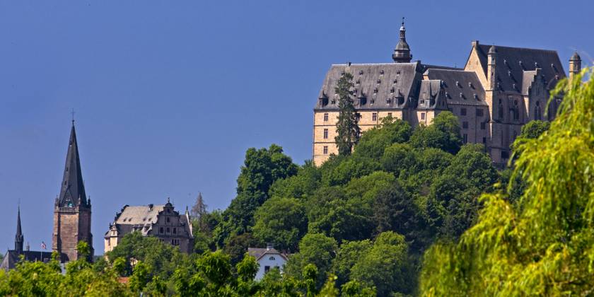 MR_Marburg_Stadtansicht_08.tif Das Landgrafenschloss auf dem Schlossberg und die lutherische Pfarrkirche St. Marien, Marburg an der Lahn, Hessen, Deutschland, Europa Copyright: xZoonar.com StefanxZiesex 20507450