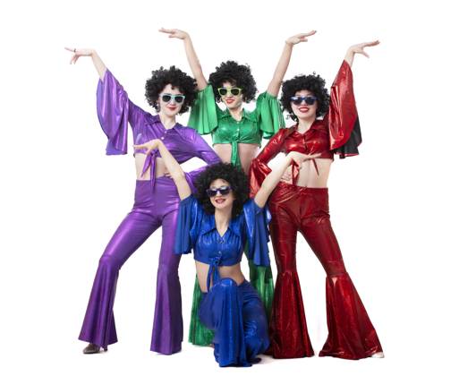 IMAGO Creative, Gesellschaft, Fasching A group of girls in colorful flared suits and afro wigs pose against a white background. Disco style from the eighties or seventies. A group of girls in colorful flared suits and afro wigs pose against a white background. Disco style from the eighties or seventies. ,model released, Symbolfoto Copyright: xZoonar.com Svetlanax 20529747 ,model released, Symbolfoto ,property released