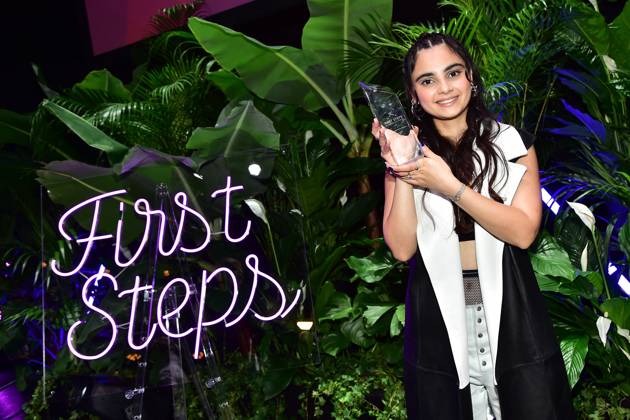 First Steps Award 2023 Götz-George-Nachwuchspreis, Bayan Layla. als beste Nachwuchsschauspielerin ausgezeichnet First Steps Award im Stage Theater des Westens heißt es ãBühne frei!Ò für Deutschlands talentierteste NachwuchsfilmschaffendeF in Berlin, am 08.10.2023