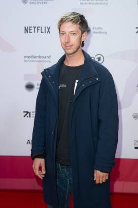 Award - First Steps 2023 Max Mauff beim First Steps Award im Stage Theater des Westens am 09.10.2023 in Berlin. Copyright: xEventpressxKochanx