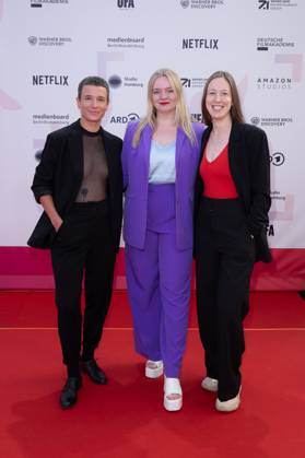 Award - First Steps 2023 Julia Fuhr Mann, Melissa Byrne und Caroline Spreitzenbart beim First Steps Award im Stage Theater des Westens am 09.10.2023 in Berlin. Copyright: xEventpressxKochanx