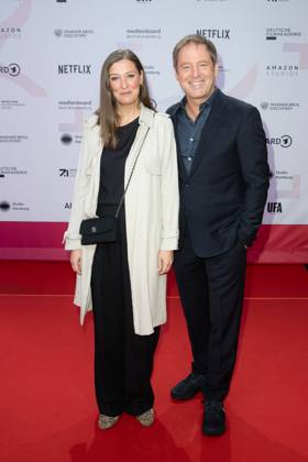 Award - First Steps 2023 Alexandra Maria Lara und Florian Gallenberger beim First Steps Award im Stage Theater des Westens am 09.10.2023 in Berlin. Copyright: xEventpressxKochanx