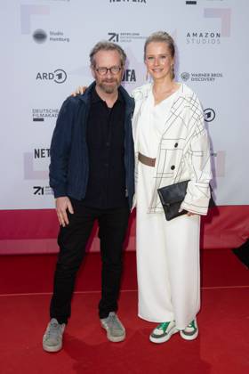 Award - First Steps 2023 Fabian Busch und Susanne Bormann beim First Steps Award im Stage Theater des Westens am 09.10.2023 in Berlin. Copyright: xEventpressxKochanx