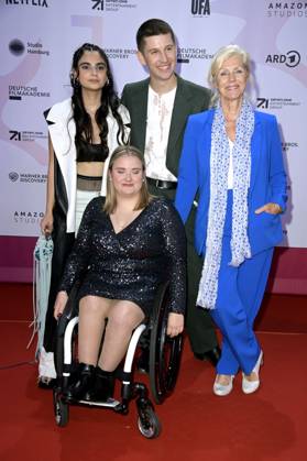 Bayan Layla, Florentine Schlecht, Lorenz Hochhuth und Marika Ullrich bei der 24. Verleihung der First Steps Awards im Theater des Westens. Berlin, 08.10.2023
