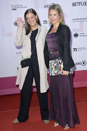 Alexandra Maria Lara und Ulrike Kleppi bei der 24. Verleihung der First Steps Awards im Theater des Westens. Berlin, 08.10.2023