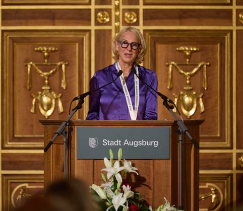 Katrin Eigendorf, Rede; Feierliche Verleihung des Augsburger Friedenspreises 2023 an Journalistin Katrin Eigendorf Feierliche Verleihung des Augsburger Friedenspreises 2023 an Journalistin Katrin Eigendorf