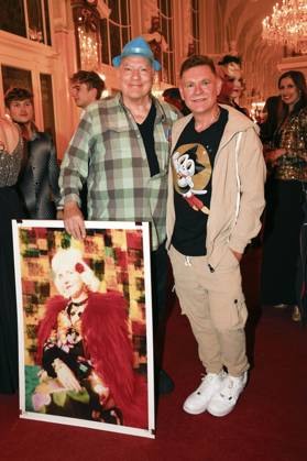 Rosa von Praunheim und Peter Plate bei der Verleihung des Deutschen Musical Theater Preises 2023 im Theater des Westens. Berlin, 09.10.2023