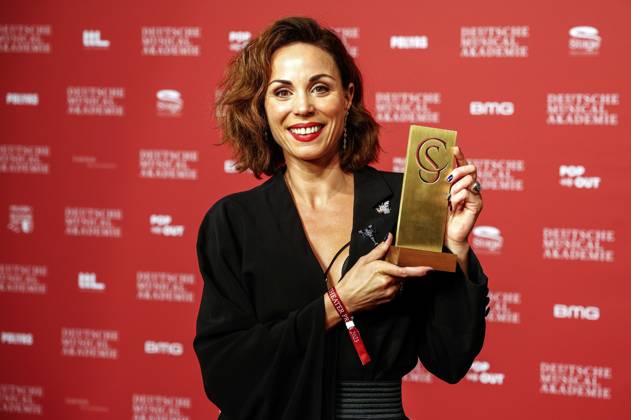 Die Craig-Simmons-Preisträgerin für eine Einzelperson Sophie Berner bei der Verleihung des Deutschen Musical Theater Preises 2023 im Theater des Westens. Berlin, 09.10.2023