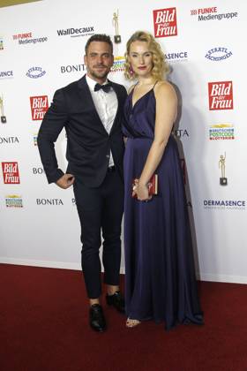 Marc Barthel und Anna Hofbauer bei der Verleihung Goldene Bild der Frau am 11.10.2023 in Hamburg Goldene Bild der Frau Verleihung 2023 in Hamburg
