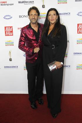 Falk Willy Wild und Katy Karrenbauer bei der Verleihung Goldene Bild der Frau am 11.10.2023 in Hamburg Goldene Bild der Frau Verleihung 2023 in Hamburg