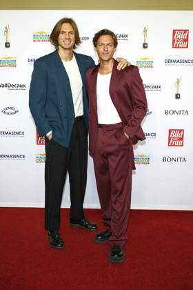 Goldene Bild der Frau in Hamburg Felix und Lucas Hain, Verleihung der Goldene Bild der Frau in der Neuen Flora, Hamburg, 11.10.2023 Copyright: xEventpressxBecherx