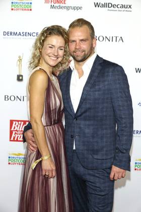 Goldene Bild der Frau in Hamburg Rhea Harder-Vennewald und Joerg Vennewald, Verleihung der Goldene Bild der Frau in der Neuen Flora, Hamburg, 11.10.2023 Copyright: xEventpressxBecherx