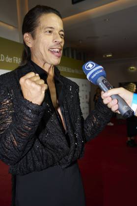 Jorge Gonzalez bei der 16. Verleihung der Goldenen Bild der Frau 2023 im Stage Theater Neue Flora. Hamburg, 11.10.2023