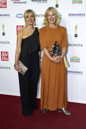 Katharaina Abt und Katja Weitzenböck bei der 16. Verleihung der Goldenen Bild der Frau 2023 im Stage Theater Neue Flora. Hamburg, 11.10.2023