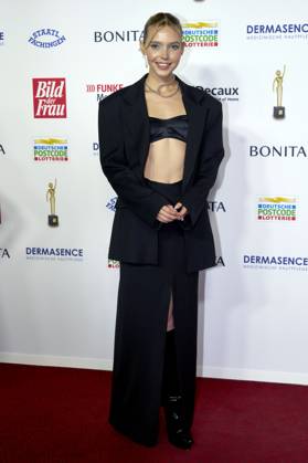 Lina Larissa Strahl bei der 16. Verleihung der Goldenen Bild der Frau 2023 im Stage Theater Neue Flora. Hamburg, 11.10.2023