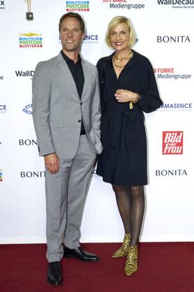 Matthias Schloo und Sanna Englund bei der 16. Verleihung der Goldenen Bild der Frau 2023 im Stage Theater Neue Flora. Hamburg, 11.10.2023