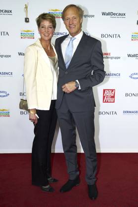 Christina Block und Gerhard Delling bei der 16. Verleihung der Goldenen Bild der Frau 2023 im Stage Theater Neue Flora. Hamburg, 11.10.2023