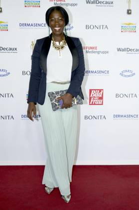 Dayan Kodua bei der 16. Verleihung der Goldenen Bild der Frau 2023 im Stage Theater Neue Flora. Hamburg, 11.10.2023