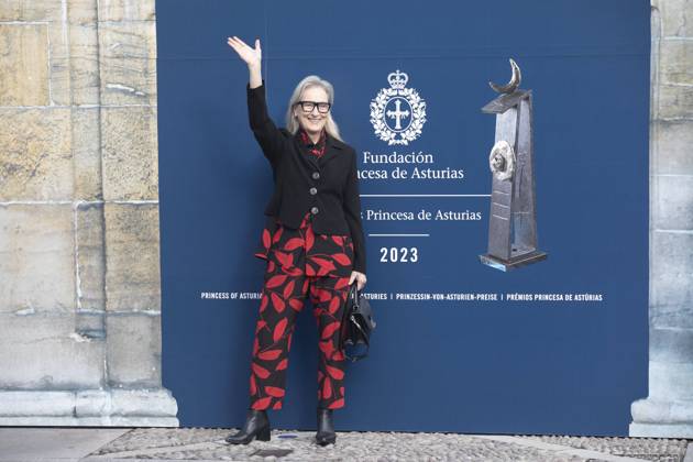 Bilder des Jahres 2023, Entertainment 10 Oktober Entertainment Themen der Woche KW42 Entertainment Bilder des Tages Meryl Streep Received The Princess Of Asturias Award For The Arts - Oviedo Actress Meryl Streep during her official reception at the Hotel Eurostars de la Reconquista on October 18, 2023, in Oviedo, Asturias (Spain). Meryl Streep, the actress who has won three Oscars, eight Golden Globes, two BAFTAs and three Emmys in her more than 40-year career, has already arrived in Oviedo to receive the 2023 Princess of Asturias Award for the Arts. The actress was unanimously chosen by the jury in the Arts category for dignifying the art of acting and making ethics and coherence transcend through her work, with the virtue of emphasizing that human beings, and specifically women, must beat and stand out from their uniqueness, from their difference for Copyright: xEuropaxPress ABACAx 872224_002 EuropaxPress ABACAx 872224_002