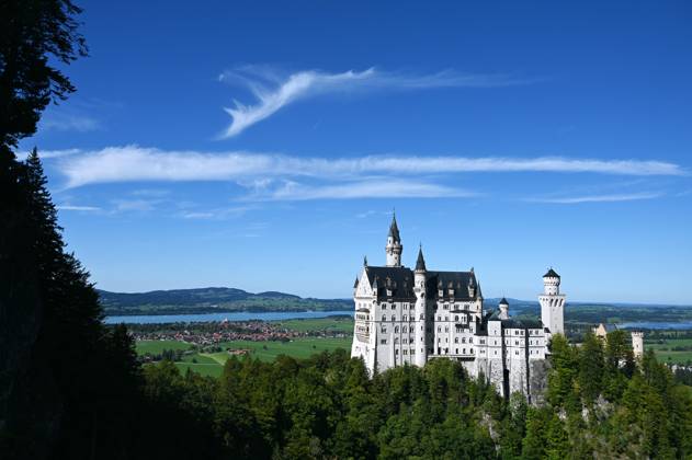 Schloss Neuschwanstein im bayerischen Allgäu bei Füssen, Deutschland