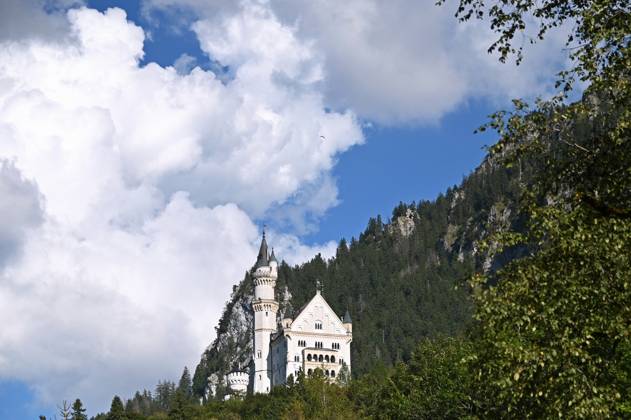 Schloss Neuschwanstein im bayerischen Allgäu bei Füssen, Deutschland