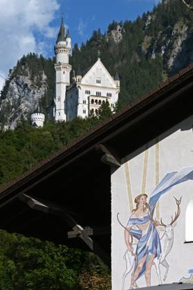 Schloss Neuschwanstein im bayerischen Allgäu bei Füssen, Deutschland