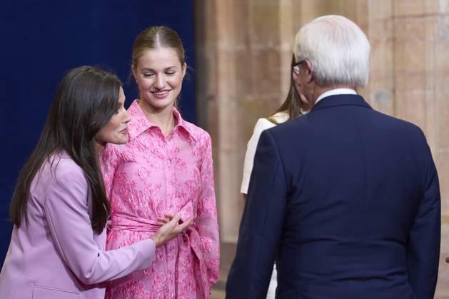 20-10-2023 Medals Princess Leonor and Queen Letizia and Princess Sofia during the Princess Asturias awards at the Campoamor theatre in Oviedo No Spain Â  Copyright: xPPEx