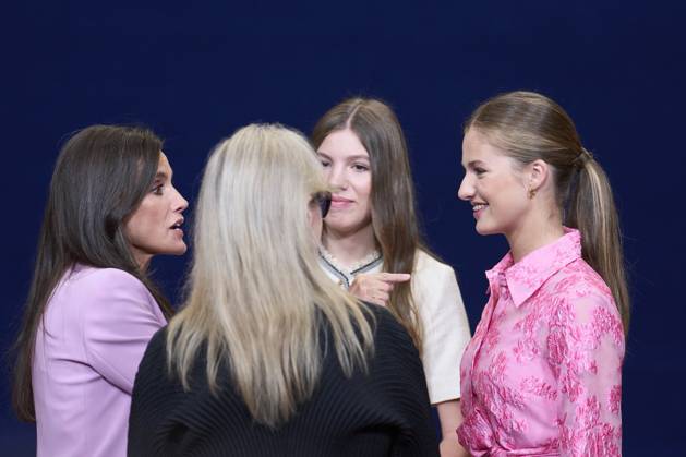 20-10-2023 Medals Princess Leonor and Queen Letizia and Princess Sofia and US actress Meryl Streep during the Princess Asturias awards at the Campoamor theatre in Oviedo No Spain Â  Copyright: xPPEx