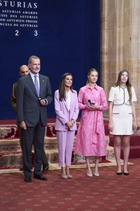 20-10-2023 Medals Princess Leonor and Queen Letizia and King Felipe and Princess Sofia during the Princess Asturias awards at the Campoamor theatre in Oviedo No Spain Â  Copyright: xPPEx