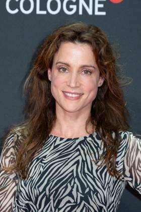 Stefanie WILPERT, Schauspielerin, Roter Teppich, Red Carpet Show, Ankunft, arrival, Eroeffnung des Film Festivals Cologne 2023 und Fotocall fuer den Film RUECKKEHR NACH KORSIKA auf dem Film Festival Cologne 2023 in Koeln, 19.10.2023.