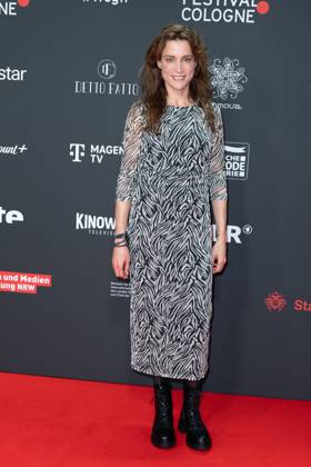 Stefanie WILPERT, Schauspielerin, Roter Teppich, Red Carpet Show, Ankunft, arrival, Eroeffnung des Film Festivals Cologne 2023 und Fotocall fuer den Film RUECKKEHR NACH KORSIKA auf dem Film Festival Cologne 2023 in Koeln, 19.10.2023.