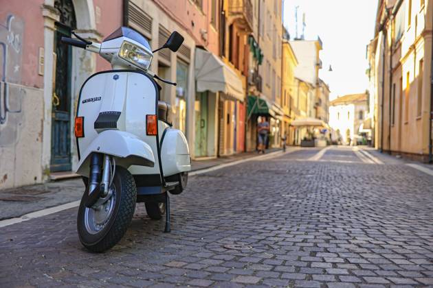 Rovigo, Italy 29 july 2022: Scooter Vespa parked on old street in Rome, Italy Rovigo, Italy 29 july 2022: Scooter Vespa parked on old street in Rome, Italy Rovigo, Italy 29 july 2022: Scooter Vespa parked on old street in Rome, Italy Copyright: xFilippoxCarlotx EDITT (4453)