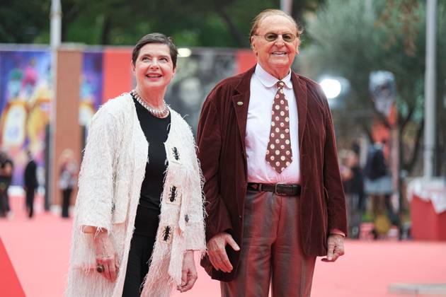 October 20, 2023, Rome, Italy: Isabella Rossellini (L) and Renzo Arbore (R) attend the red carpet for the Isabella Rossellini Lifetime Achievement Award during the 18th Rome Film Festival at Auditorium Parco Della Musica in Rome. Rome Italy - ZUMAs197 20231020_aaa_s197_228 Copyright: xElenaxVizzocax