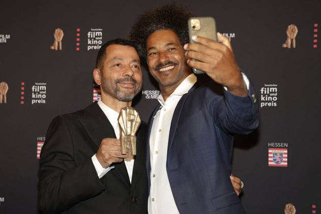 Oliver Hardt und Tyron Ricketts bei der 34. Verleihung des Hessischen Film- und Kinopreises 2023 in der Alten Oper. Frankfurt, 20.10.2023