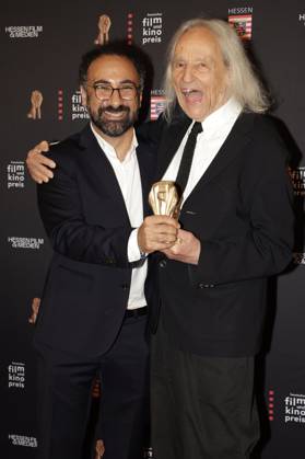 Behrooz Karamizade und Thomas Mauch bei der 34. Verleihung des Hessischen Film- und Kinopreises 2023 in der Alten Oper. Frankfurt, 20.10.2023