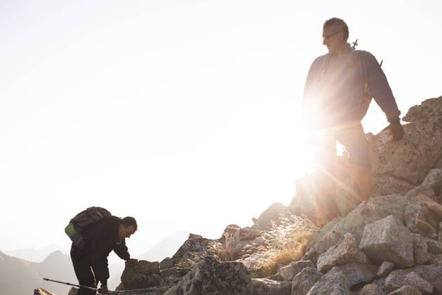 Friends climbing rocky mountain on sunny day model released, Symbolfoto, PCLF00863