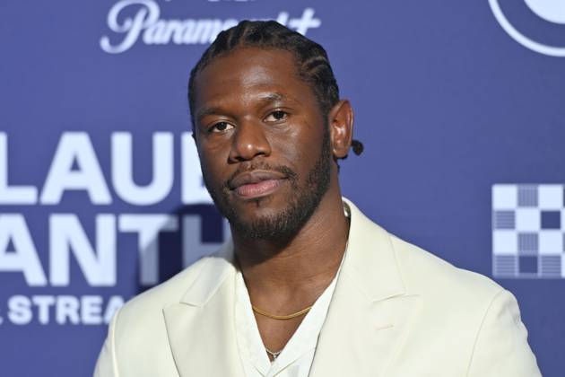 Akeem van Flodrop (Schauspieler), Einzelbild,angeschnittenes Einzelmotiv,Portraet,Portrait,Porträt. Roter Teppich,Blauer Panther Ð TV und Streaming Award 2023 am 25.10.2023 in der BMW Welt Muenchen.