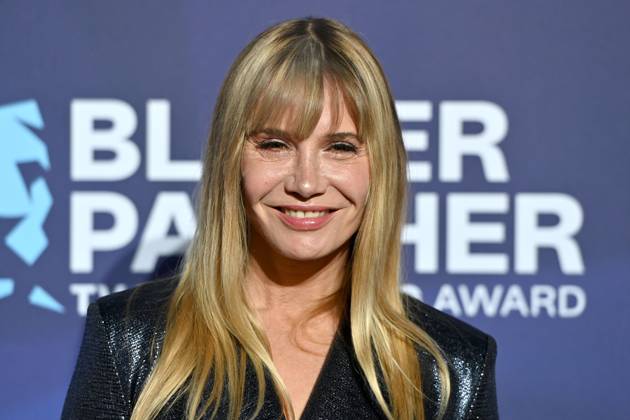 Nadeshda BRENNICKE (Schauspielerin), Einzelbild,angeschnittenes Einzelmotiv,Portraet,Portrait,Porträt. Roter Teppich,Blauer Panther Ð TV und Streaming Award 2023 am 25.10.2023 in der BMW Welt Muenchen.