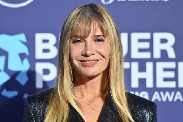 Nadeshda BRENNICKE (Schauspielerin), Einzelbild,angeschnittenes Einzelmotiv,Portraet,Portrait,Porträt. Roter Teppich,Blauer Panther Ð TV und Streaming Award 2023 am 25.10.2023 in der BMW Welt Muenchen.