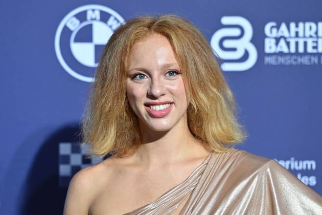 Anna ERMAKOVA (Tochter von Boris Becker) Einzelbild,angeschnittenes Einzelmotiv,Portraet,Portrait,Porträt. Roter Teppich,Blauer Panther Ð TV und Streaming Award 2023 am 25.10.2023 in der BMW Welt Muenchen.