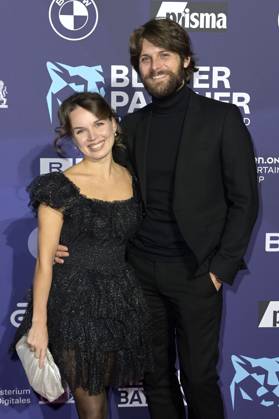 Darya Birnstiel mit Ehemann Philip Birnstiel bei der Verleihung vom Blauer Panther - TV & Streaming Award 2023 in der BMW Welt. München, 25.10.2023