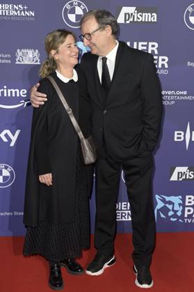 Rainer Bock mit Ehefrau Christina Scholz bei der Verleihung vom Blauer Panther - TV & Streaming Award 2023 in der BMW Welt. München, 25.10.2023