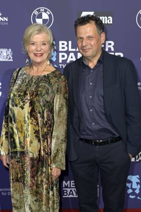 Jutta Speidel und Gerhard Wittmann bei der Verleihung vom Blauer Panther - TV & Streaming Award 2023 in der BMW Welt. München, 25.10.2023