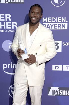 Akeem van Flodrop bei der Verleihung vom Blauer Panther - TV & Streaming Award 2023 in der BMW Welt. München, 25.10.2023