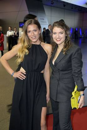 Nele Kiper und Lara Mandoki bei der Verleihung vom Blauer Panther - TV & Streaming Award 2023 in der BMW Welt. München, 25.10.2023