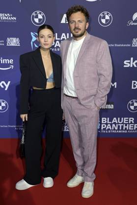 Lena Meckel und David Helmut bei der Verleihung vom Blauer Panther - TV & Streaming Award 2023 in der BMW Welt. München, 25.10.2023
