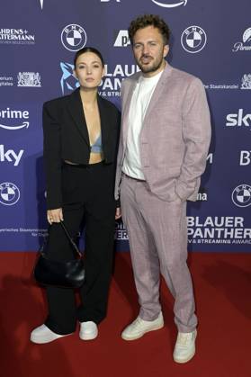 Lena Meckel und David Helmut bei der Verleihung vom Blauer Panther - TV & Streaming Award 2023 in der BMW Welt. München, 25.10.2023