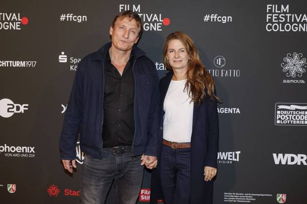 Oliver Masucci mit Partnerin Tanit Koch bei der Verleihung der Cologne Awards auf dem 33. Film Festival Cologne 2023 im E-Werk. Köln, 26.10.2023