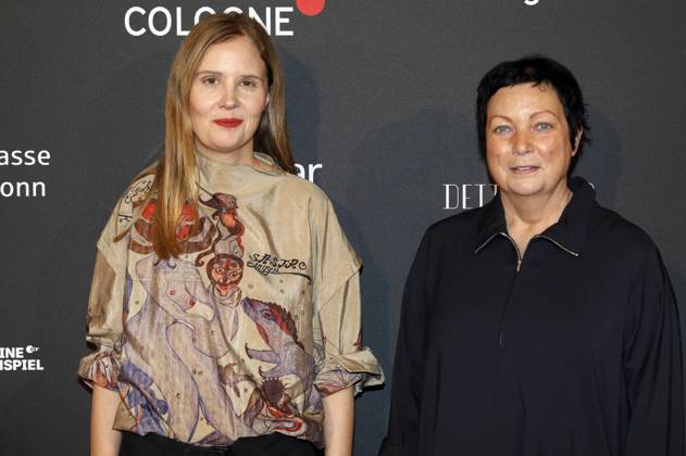 Justine Triet und Martina Richter bei der Verleihung der Cologne Awards auf dem 33. Film Festival Cologne 2023 im E-Werk. Köln, 26.10.2023