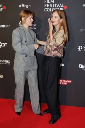 Sandra Hüller und Justine Triet bei der Verleihung der Cologne Awards auf dem 33. Film Festival Cologne 2023 im E-Werk. Köln, 26.10.2023